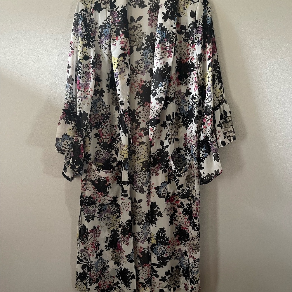 Floral kimono